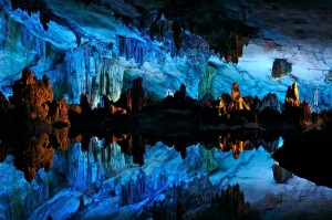 Reed Flut Cave China Gambar Pemandangan ALam Terindah di Dunia