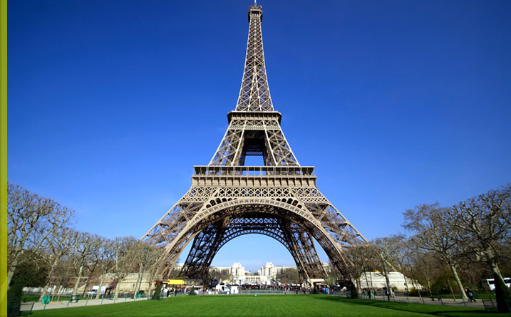 Gambar Menara Eiffel Yang  Indah Dan Mempesona 